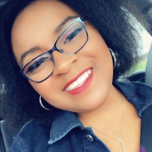 Meet your Posher, Ekaete